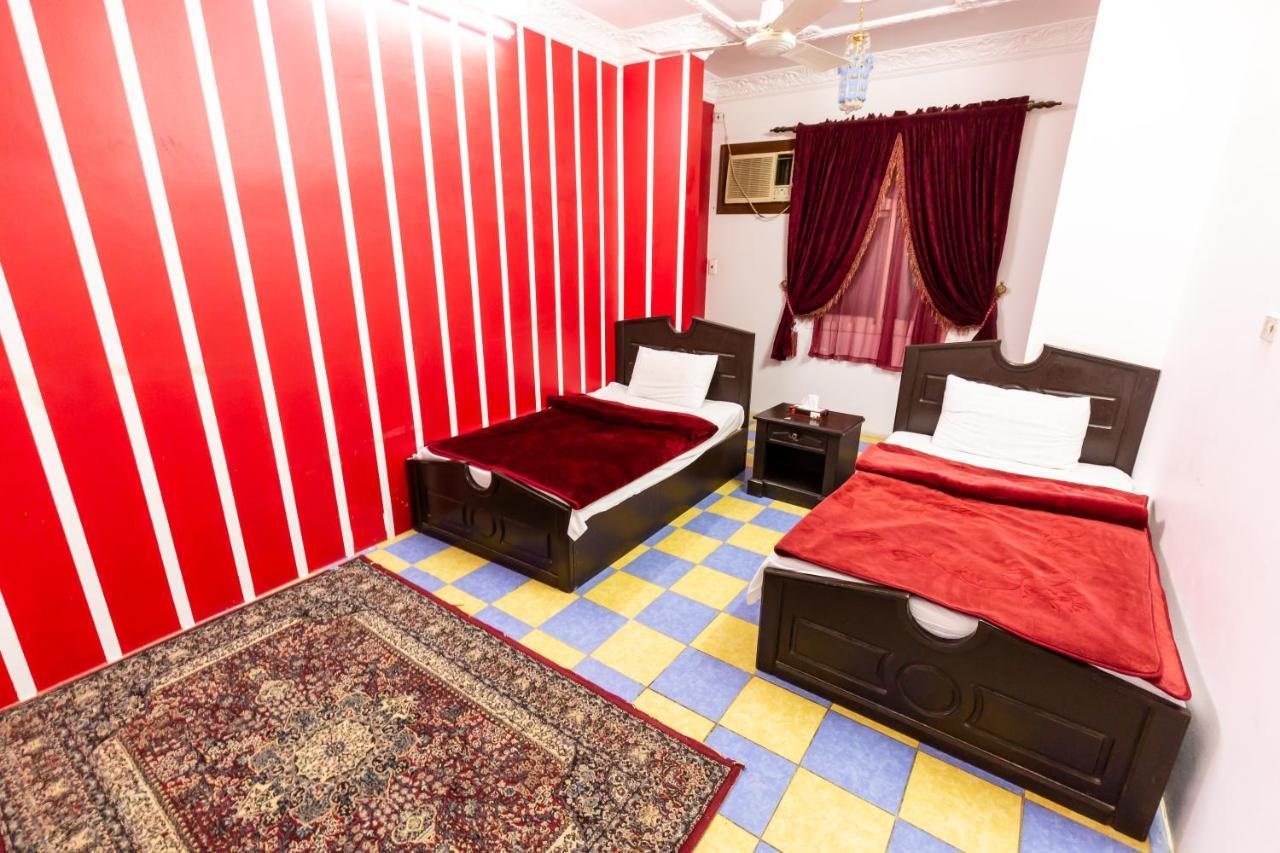 Al Eairy Furnished Apartments - Al Bahah 3 Екстериор снимка