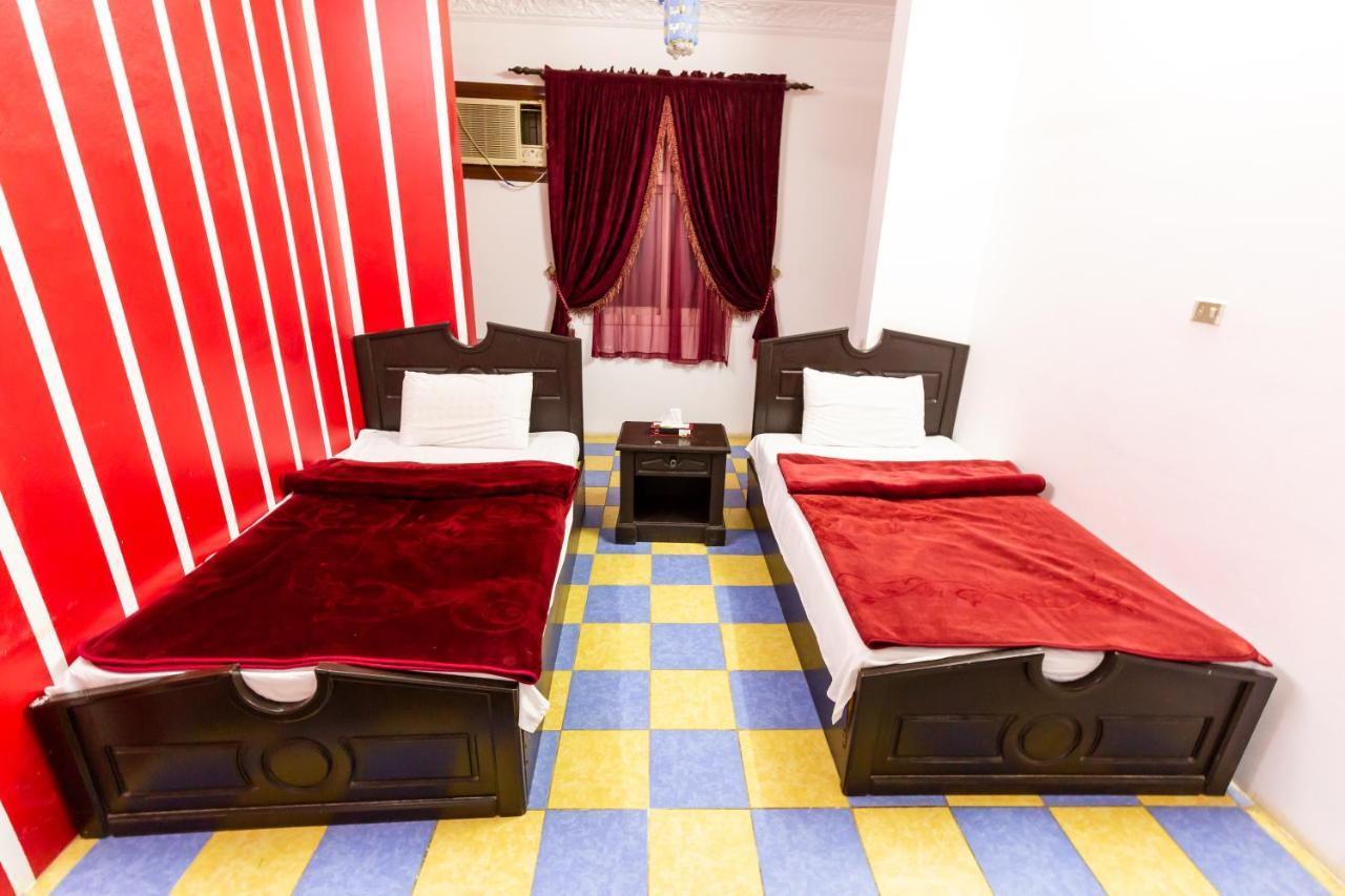 Al Eairy Furnished Apartments - Al Bahah 3 Екстериор снимка