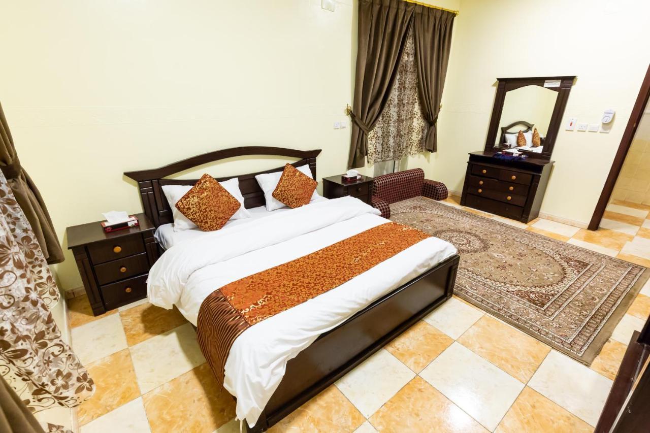 Al Eairy Furnished Apartments - Al Bahah 3 Екстериор снимка