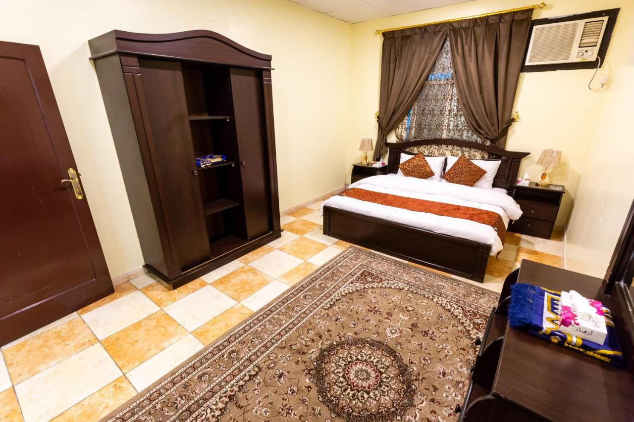 Al Eairy Furnished Apartments - Al Bahah 3 Екстериор снимка