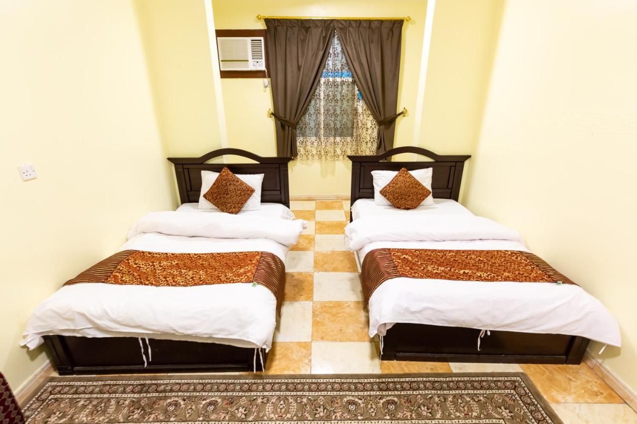 Al Eairy Furnished Apartments - Al Bahah 3 Екстериор снимка